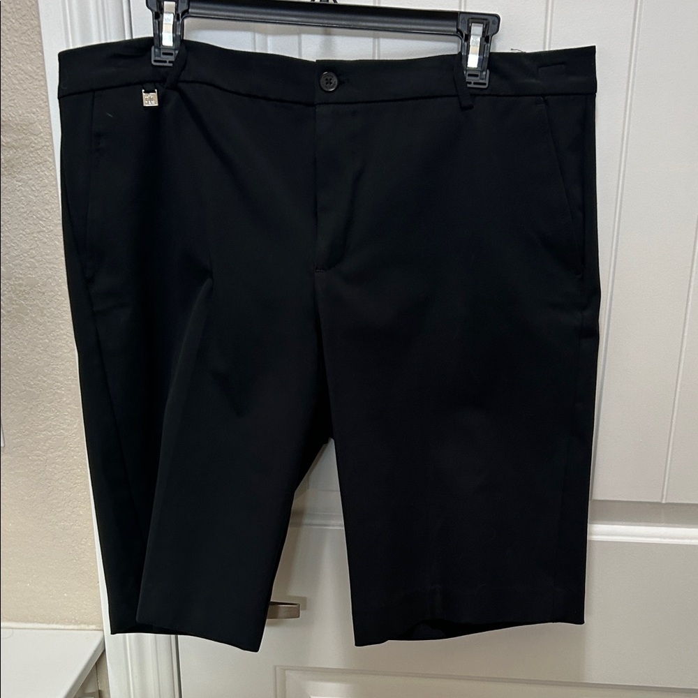 Women’s Ralph Lauren Navy dressy Shorts. Classy and tailored